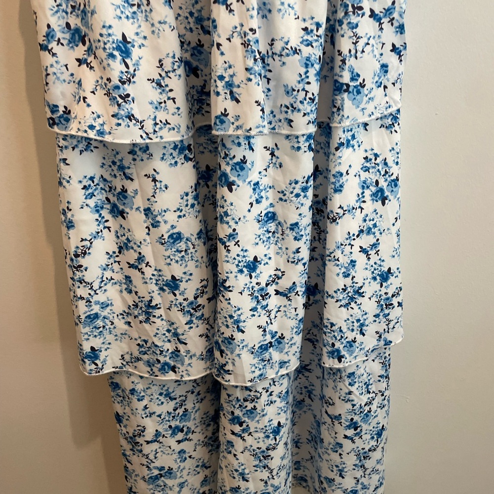 SHEIN Blue Floral Ruffle Top - Picture 7 of 9